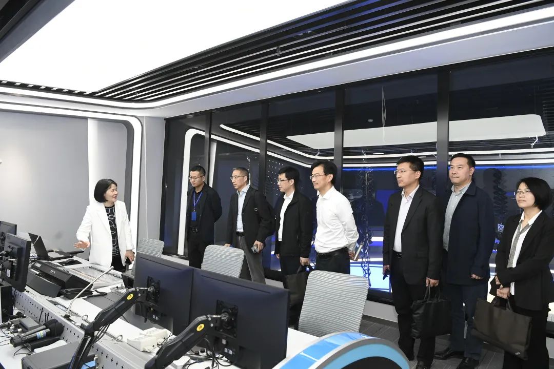 游艇会yth0008集团与杭报集团签订战略合作协议(图4)